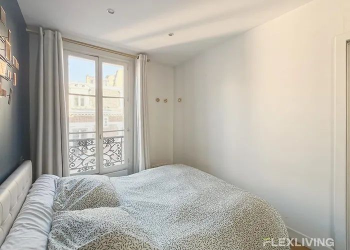 Appartement Unique One-bedroom Near The Arc De Triomphe Parijs