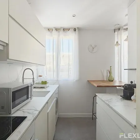 Unique One-bedroom Near The Arc De Triomphe *