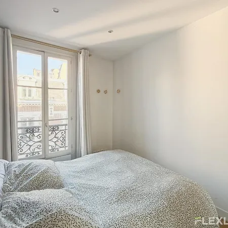 Daire Unique One-bedroom Near The Arc De Triomphe Paris
